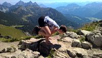 Margareta Wießmeier, Yoga Krähe Pose